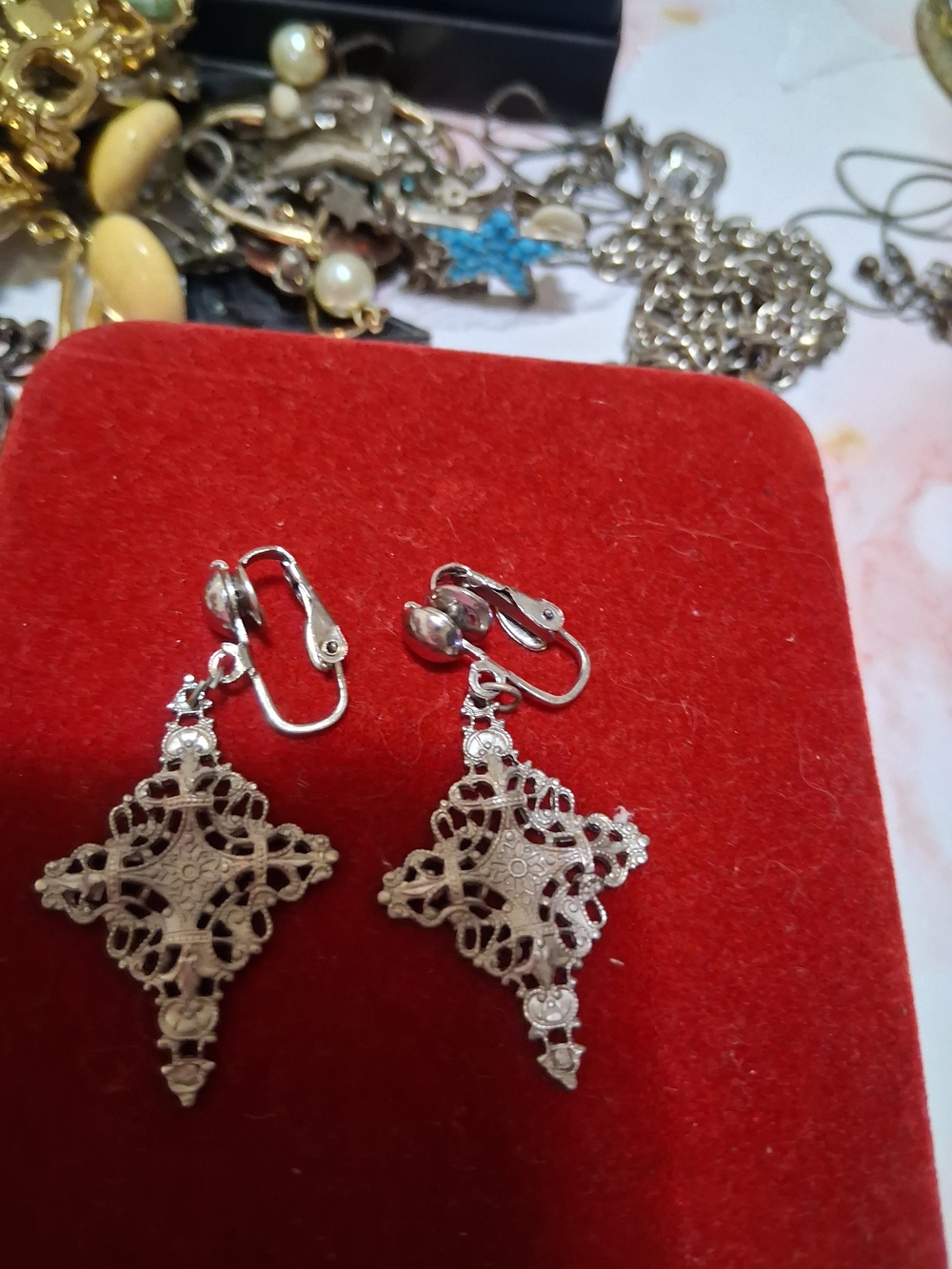 Vintage Source Unknown Silver Filigree Drop Clip-On Earrings